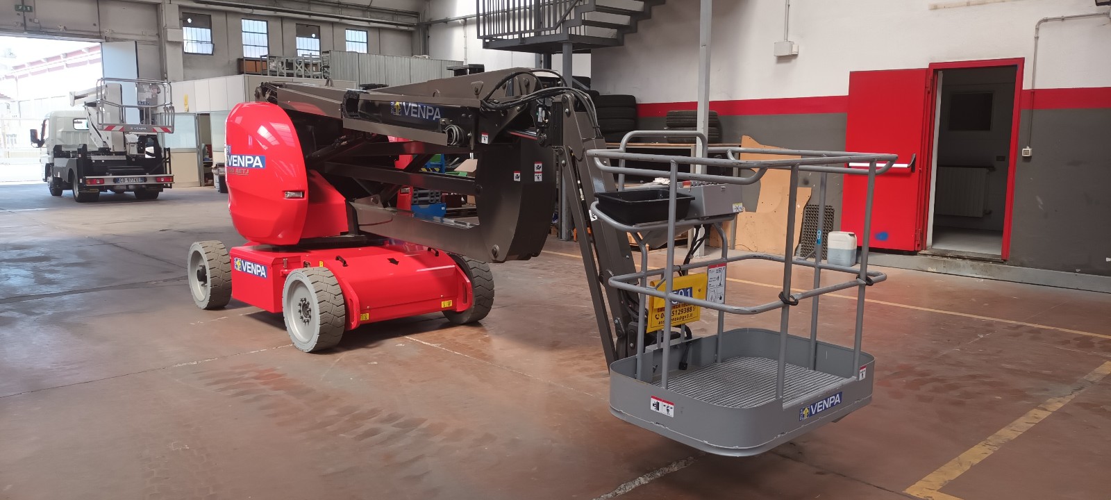 Piattaforma girevole per auto per installazione sopra il pavimento
